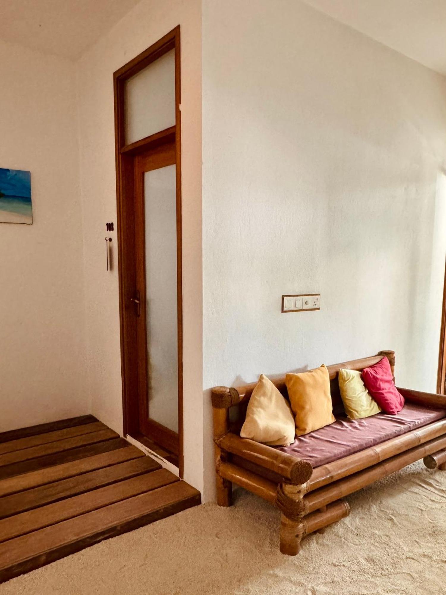 Ameera Maldives Dhiffushi Exterior photo